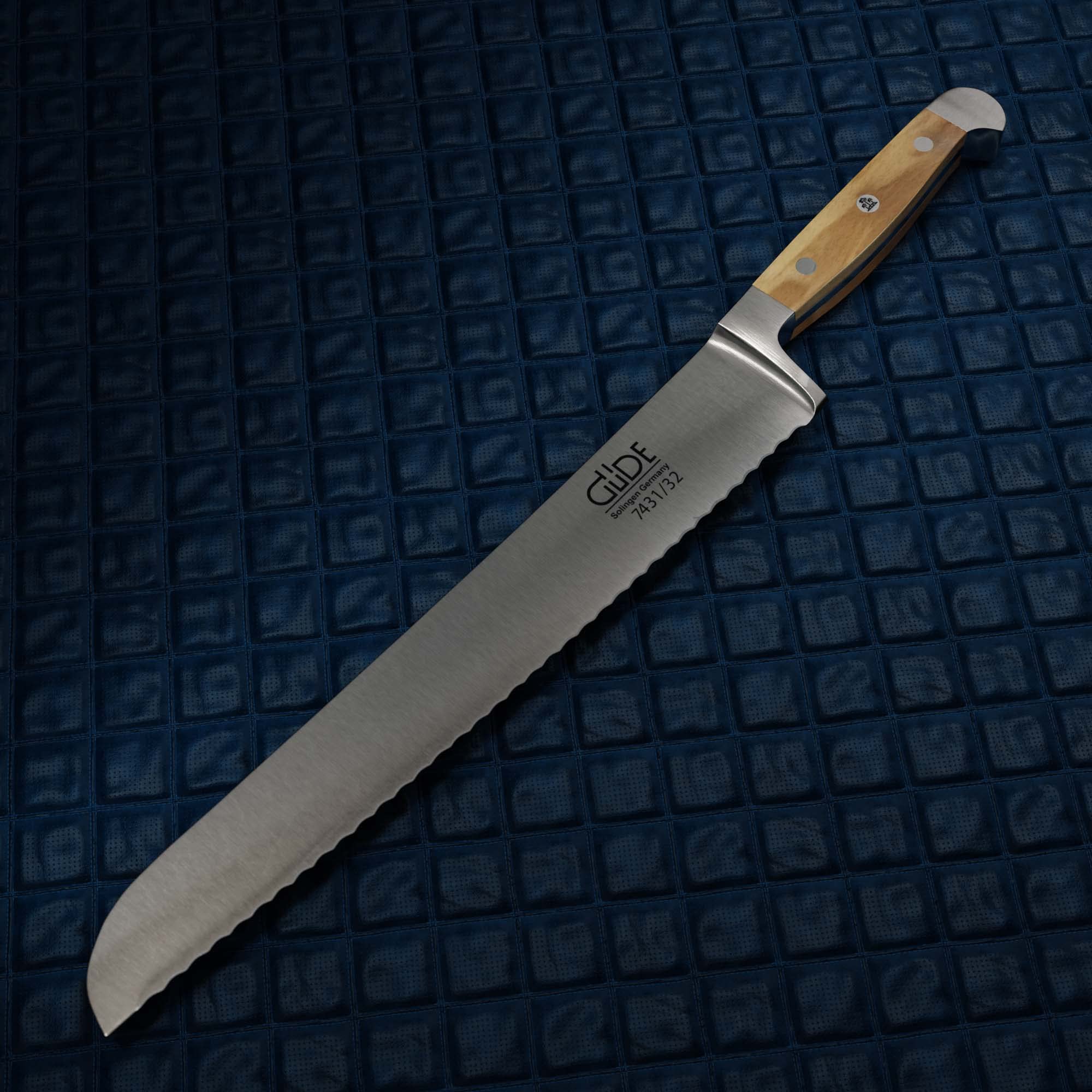 g-de-alpha-olive-brotmesser-32-cm-geschmiedet-olivenholzgriff-doppelkropf-handma image 2