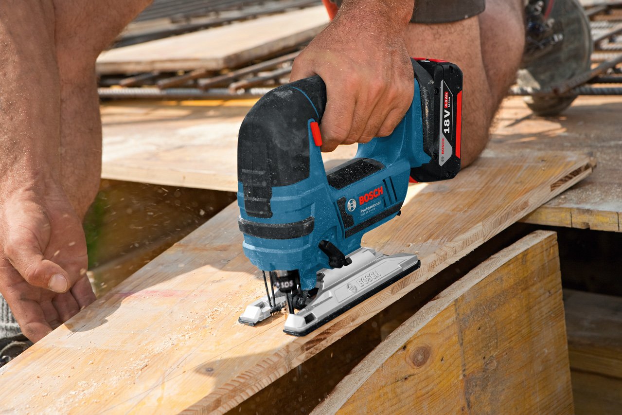 bosch-professional-gst-18-v-li-b-akku-stichs-ge-18-v-120-mm-schnitttiefe-in-holz image 2