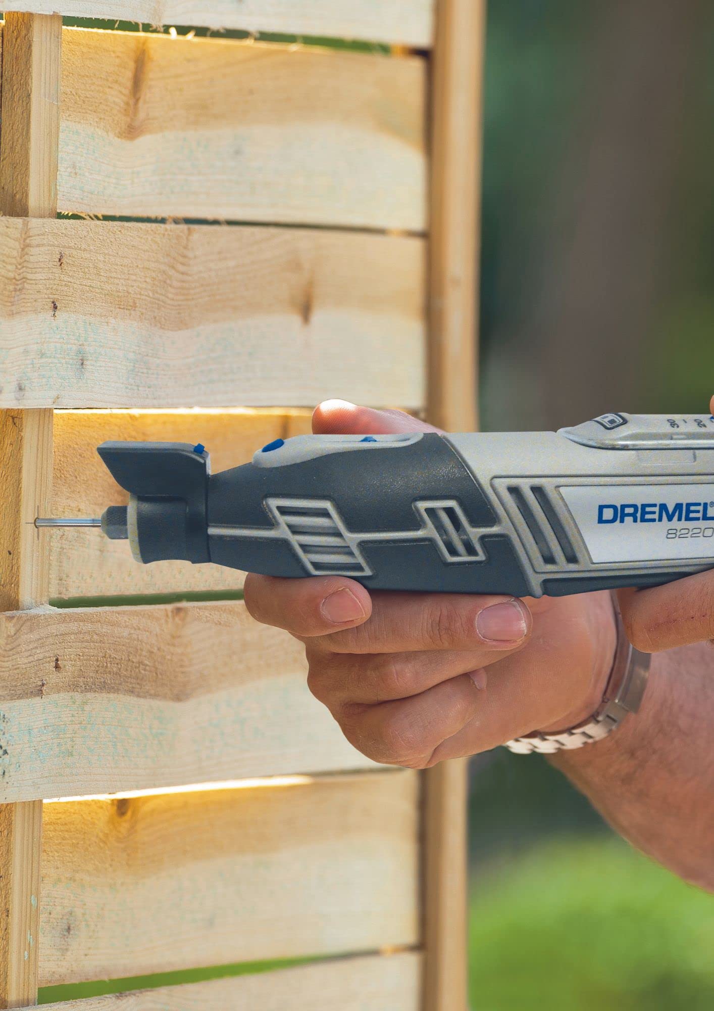 dremel-8220-5-65-akku-multifunktionswerkzeug-platin-edition-12v-2x-2-0-ah-akku-6 image 3