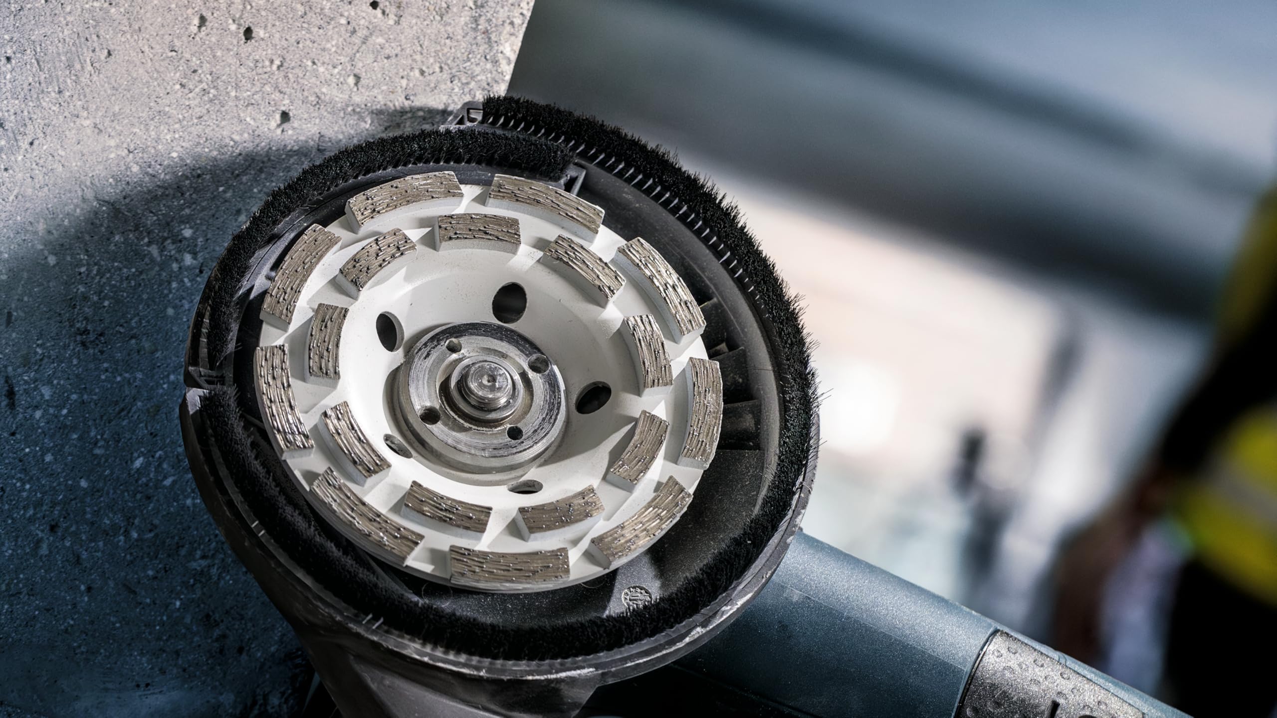 bosch-professional-diamantschleifscheibe-expert-2608601762-f-r-beton-125-mm-bohr image 7