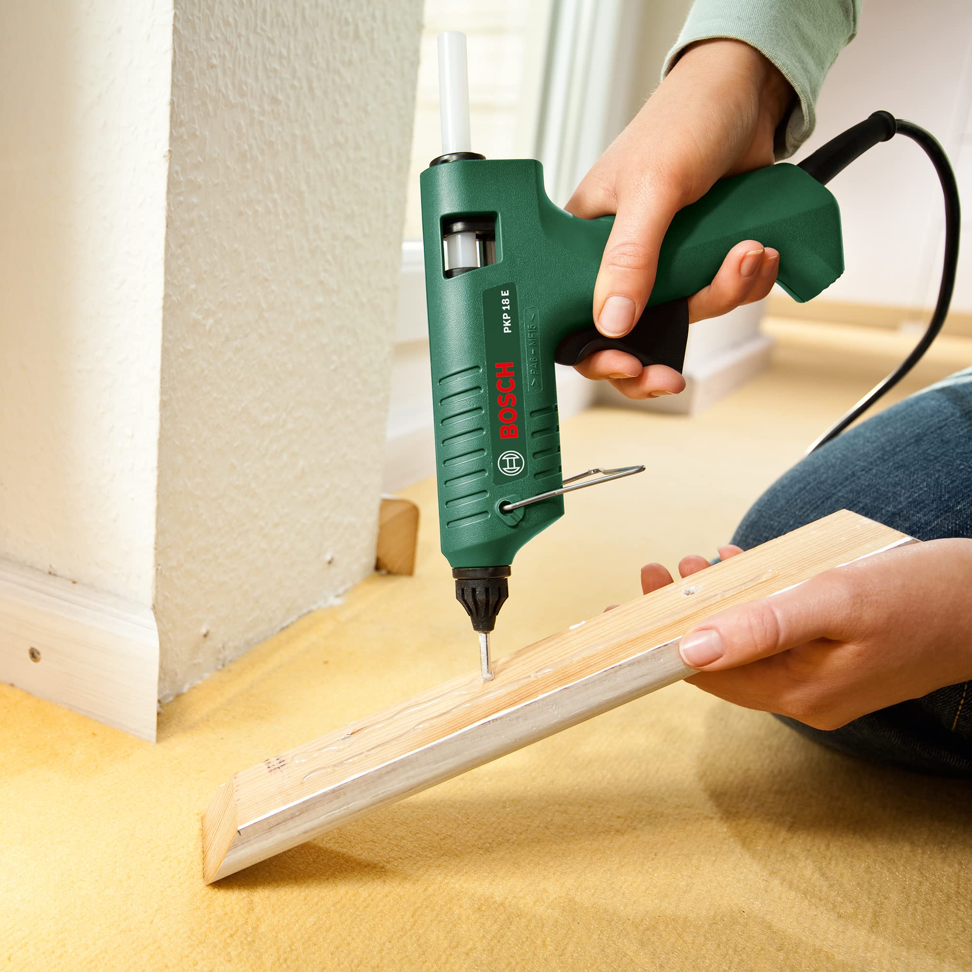 bosch-pkp-18-e-klebepistole-240-v-mit-extralanger-d-se-inkl-bosch-klebesticks-ul image 4